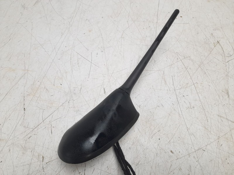 Recambio de antena para citroën jumper furgon 3.5 l3 h2 bluehdi 14 s&s 6v referencia OEM IAM 521781110  