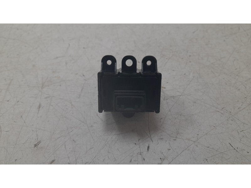 Recambio de warning para hyundai kona (os, ose, osi) 1.6 gdi hybrid referencia OEM IAM 93790J9AA0  