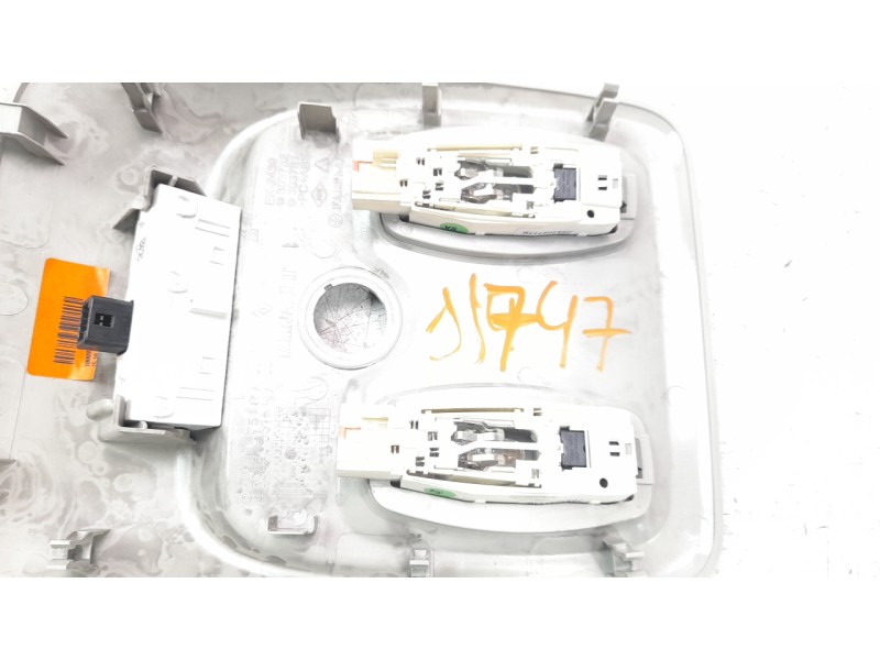 Recambio de luz interior para renault captur limited referencia OEM IAM 969801754R  