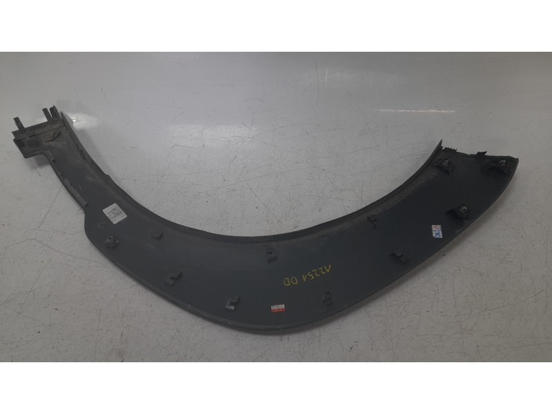 Recambio de aletin delantero derecho para hyundai kona (os, ose, osi) 1.6 gdi hybrid referencia OEM IAM 87712J9000  