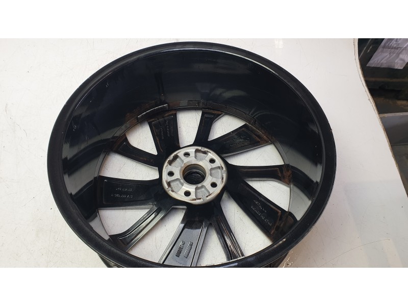 Recambio de llanta para skoda enyaq iv suv (5az) 80x 4x4 referencia OEM IAM 5LA601025H  