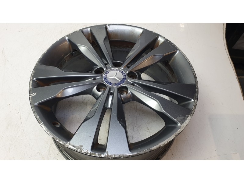 Recambio de llanta para mercedes-benz clase cla (w117) cla 200 cdi (117.308) referencia OEM IAM 2464010400  