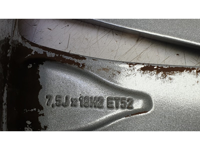 Recambio de llanta para mercedes-benz clase cla (w117) cla 200 cdi (117.308) referencia OEM IAM 2464010400  