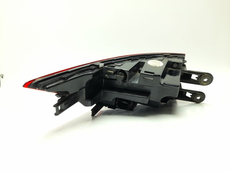 Recambio de piloto trasero derecho para skoda enyaq iv suv (5az) 80x 4x4 referencia OEM IAM 5LA945208A  