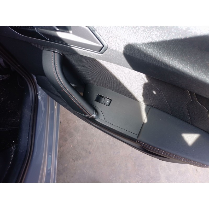 Recambio de mando elevalunas trasero derecho para cupra leon sportstourer (kl8, ku8, kud) 1.5 tsi referencia OEM IAM   