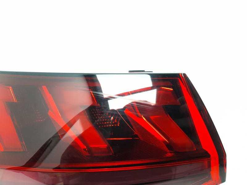 Recambio de piloto trasero izquierdo para audi a3 sportback (8ya, 8yf) 30 tdi referencia OEM IAM 8Y0945207  