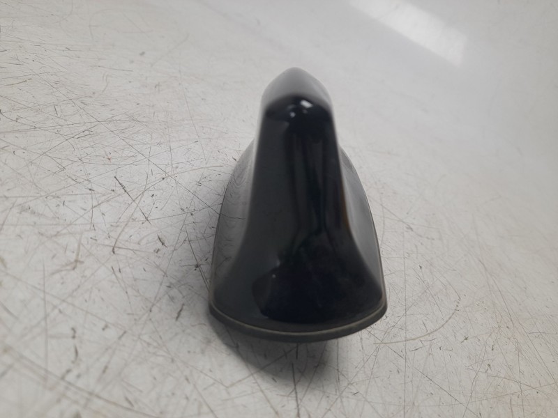 Recambio de antena para toyota c-hr (_x1_) 1.8 hybrid (zyx10_, zyx11_) referencia OEM IAM 86300F4060  