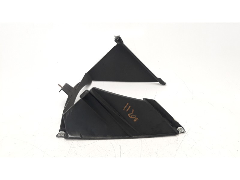 Recambio de moldura para bmw f 800 gt referencia OEM IAM 46637697685  