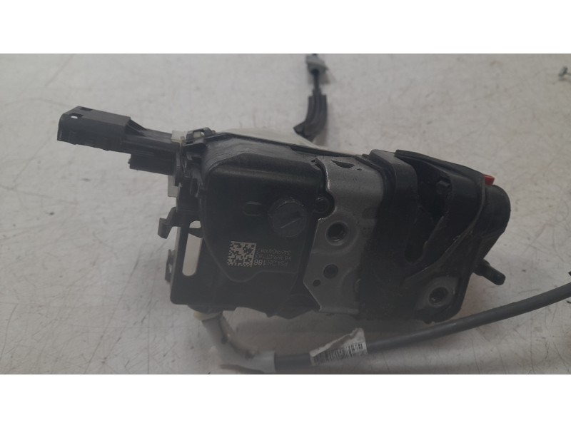 Recambio de cerradura puerta trasera derecha para ds ds 3 / ds 3 crossback (ur_, uc_, uj_) 1.5 bluehdi 100 referencia OEM IAM 98