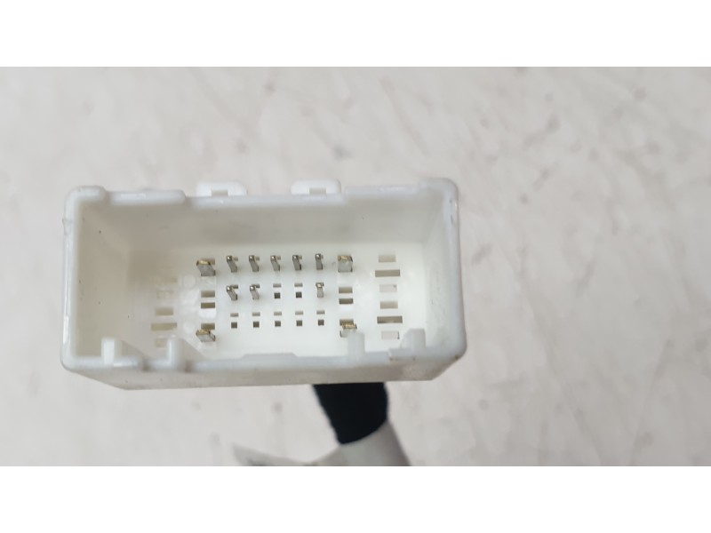 Recambio de interruptor para kia xceed (cd) 1.0 t-gdi referencia OEM IAM 93300J7040 84624J7030 