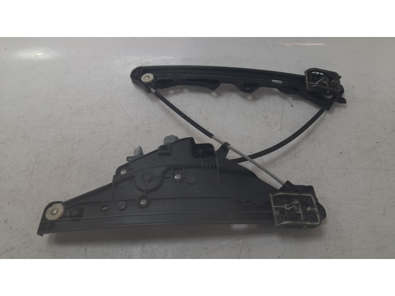 Recambio de elevalunas delantero derecho para ds ds 3 / ds 3 crossback (ur_, uc_, uj_) 1.5 bluehdi 100 referencia OEM IAM 982813