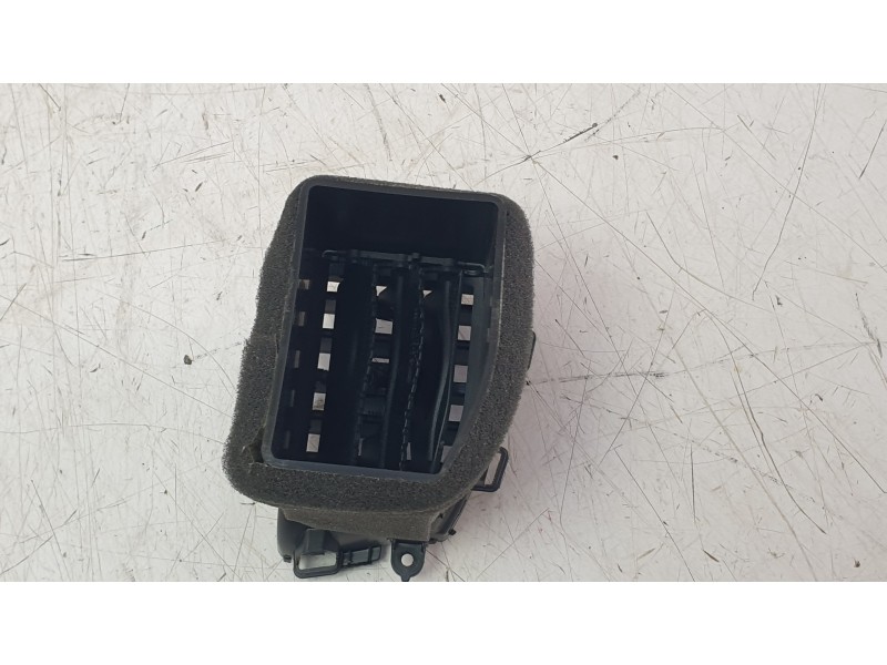 Recambio de rejilla aireadora para kia xceed (cd) 1.0 t-gdi referencia OEM IAM 97410J7AA0  