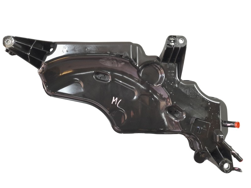 Recambio de deposito adblue para audi a3 sportback (8ya, 8yf) 30 tdi referencia OEM IAM   