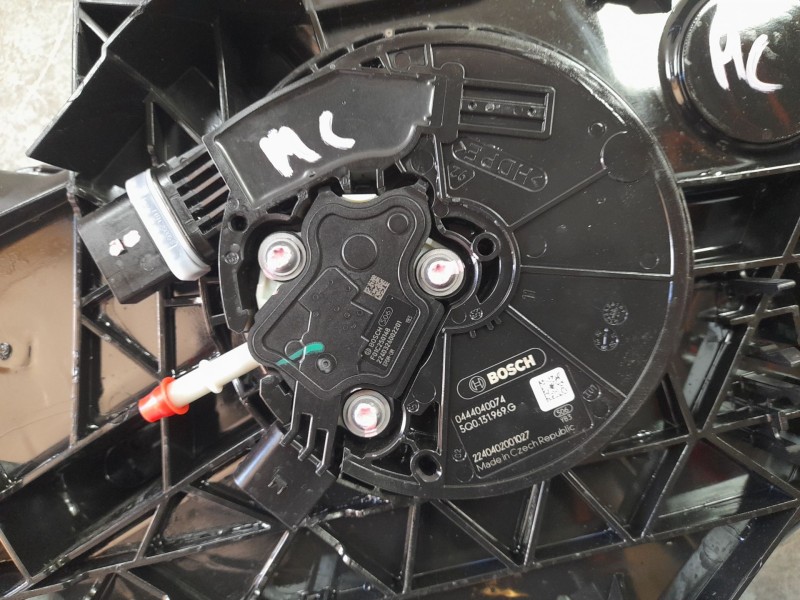 Recambio de deposito adblue para audi a3 sportback (8ya, 8yf) 30 tdi referencia OEM IAM   