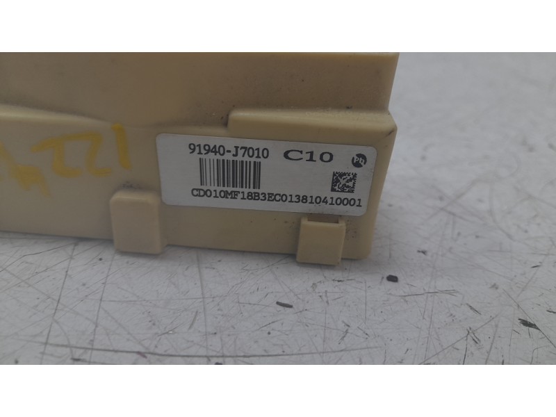 Recambio de caja reles / fusibles para toyota c-hr (_x1_) 1.8 hybrid (zyx10_, zyx11_) referencia OEM IAM 91940J7010  