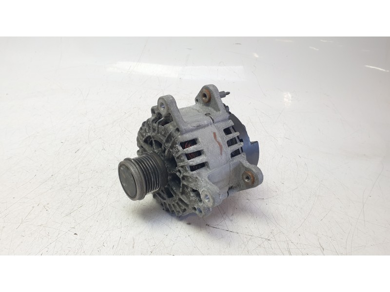 Recambio de alternador para audi a3 (8v1, 8vk) 1.6 tdi referencia OEM IAM 04L903021G  ALF570501HQ