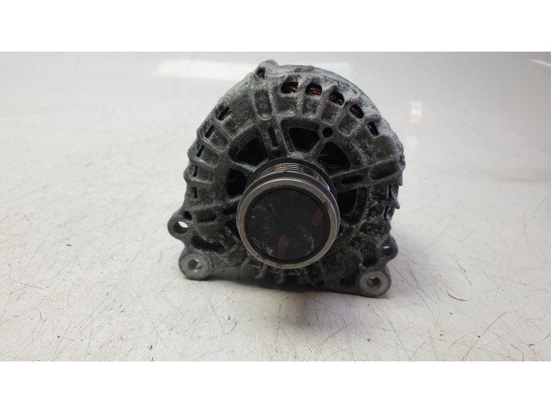 Recambio de alternador para audi a3 (8v1, 8vk) 1.6 tdi referencia OEM IAM 04L903021G  ALF570501HQ