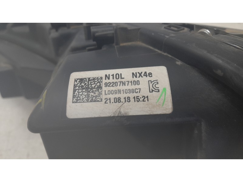 Recambio de piloto delantero izquierdo para hyundai tucson (nx) klass safe 2wd referencia OEM IAM 92207N7100  