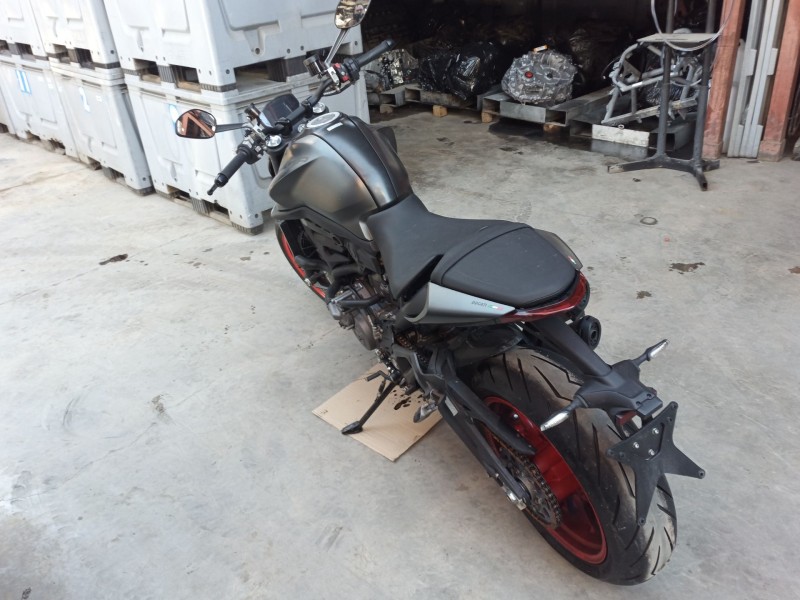 ducati monster (900cc - ) del año 2023