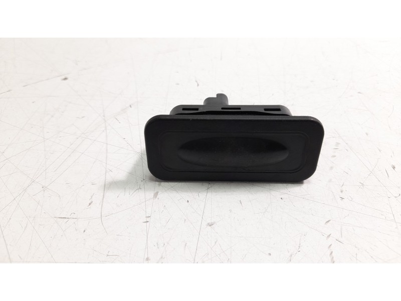 Recambio de maneta exterior maletero / porton para renault captur limited referencia OEM IAM 8200076256  