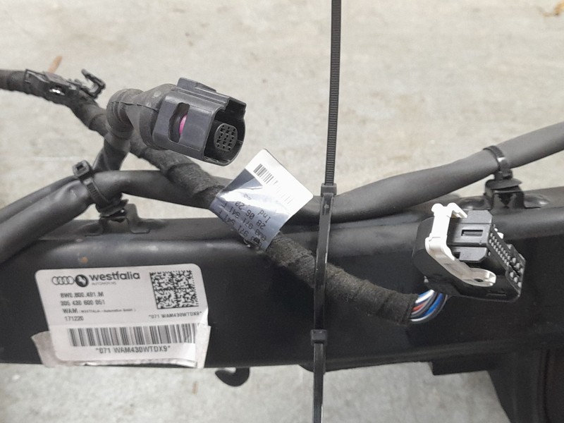 Recambio de enganche remolque para audi a4 b9 avant (8w5, 8wd) s4 tdi mild hybrid quattro referencia OEM IAM   