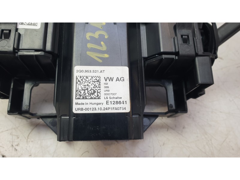 Recambio de mando multifuncion para volkswagen taigo taigo referencia OEM IAM 2Q0953502P  