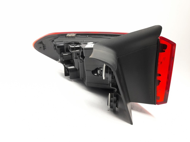 Recambio de piloto trasero derecho para cupra leon sportstourer (kl8, ku8, kud) 1.5 tsi referencia OEM IAM 5FA945208D  