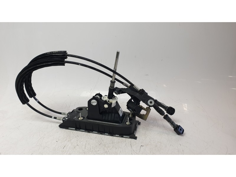 Recambio de palanca cambio para volkswagen taigo taigo referencia OEM IAM 5R3711049L  