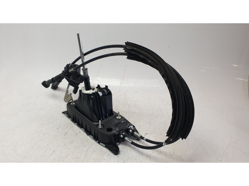 Recambio de palanca cambio para volkswagen taigo taigo referencia OEM IAM 5R3711049L  