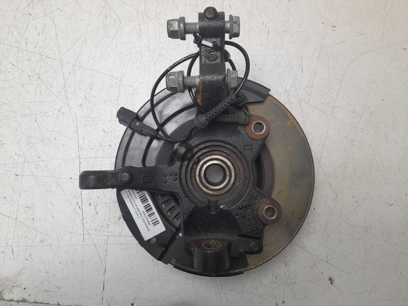 Recambio de mangueta delantera izquierda para renault clio v referencia OEM IAM 400152588R  