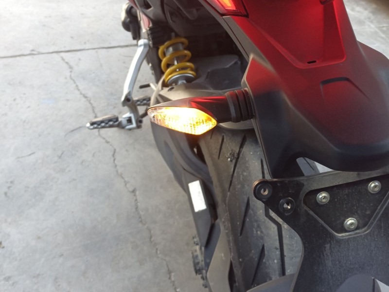 Recambio de piloto trasero izquierdo para ducati multistrada multistrada 1260 referencia OEM IAM   