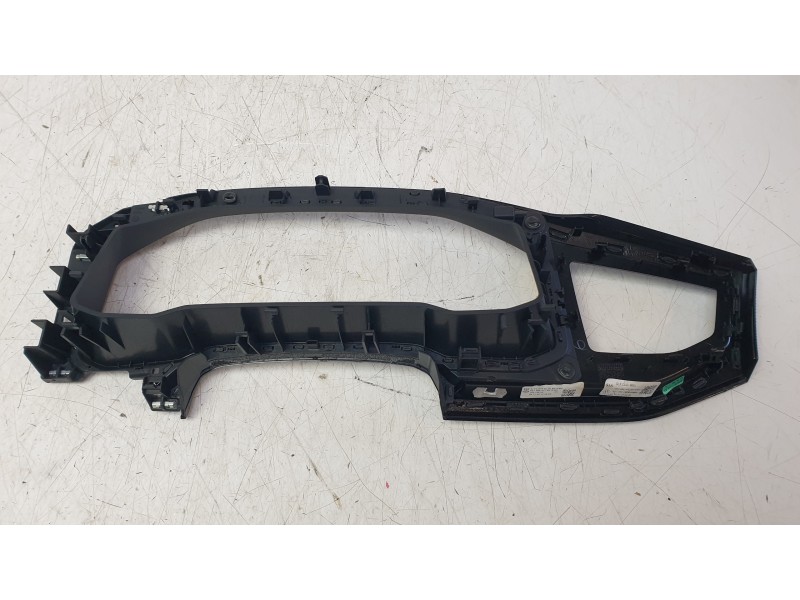 Recambio de moldura para volkswagen taigo taigo referencia OEM IAM 2G1858417B  