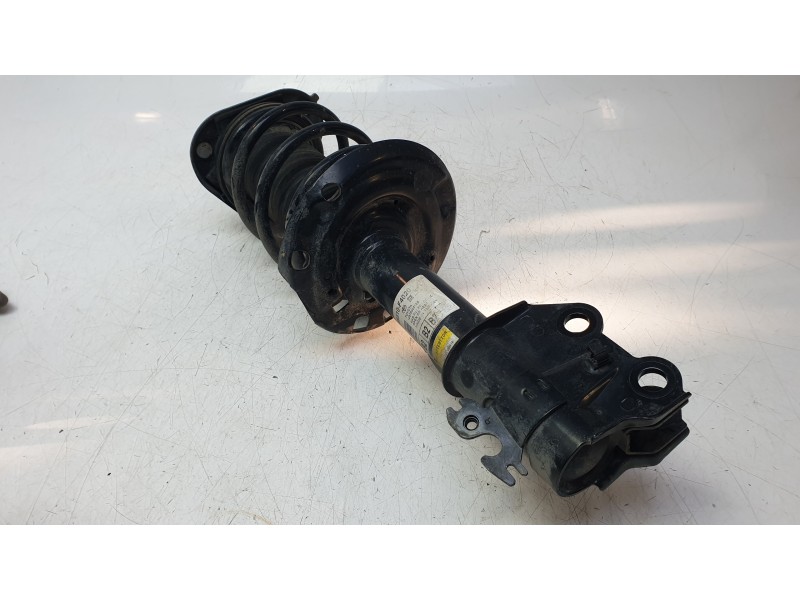 Recambio de amortiguador delantero derecho para toyota c-hr (_x1_) 1.8 hybrid (zyx10_, zyx11_) referencia OEM IAM 48510F4020  48