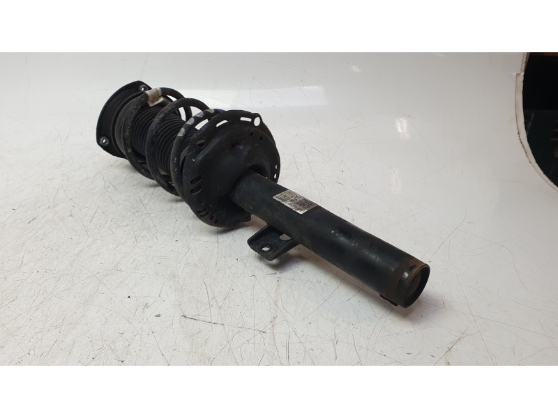 Recambio de amortiguador delantero izquierdo para volkswagen taigo taigo referencia OEM IAM 2Q0413031EL  2Q0413031AN / 2Q0413031