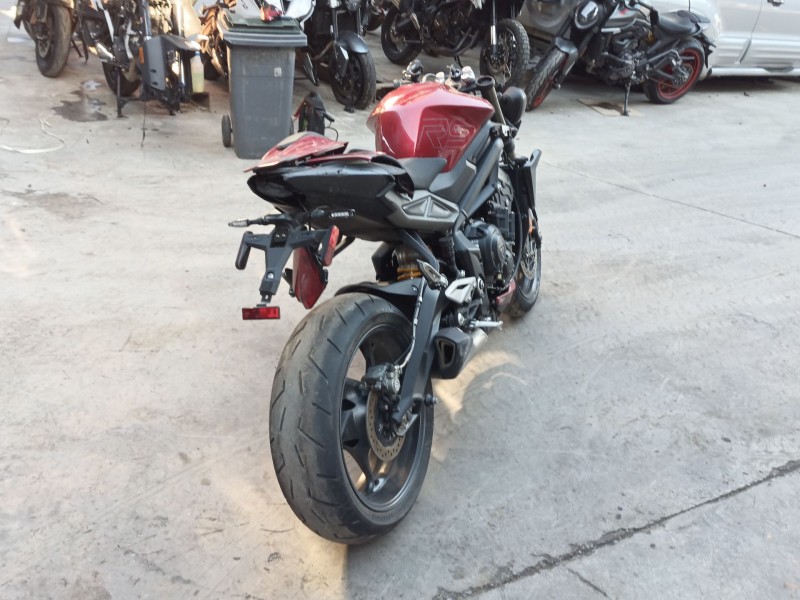 triumph street triple 765 rs del año 2024