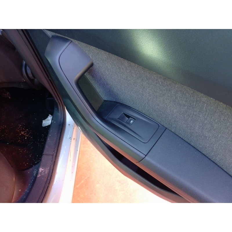 Recambio de mando elevalunas trasero derecho para seat ateca (kh7, khp) 1.5 tsi referencia OEM IAM   