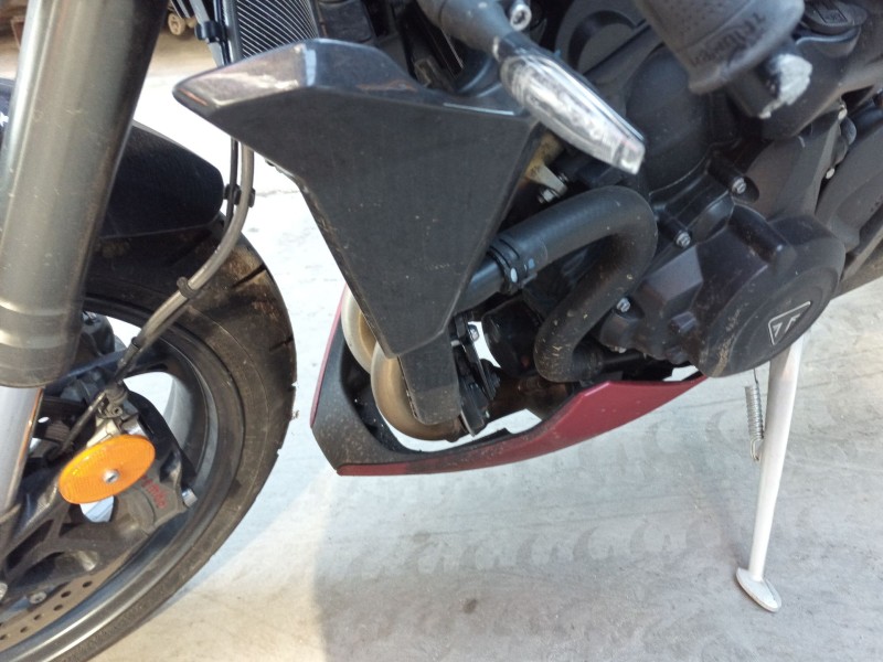 Recambio de moldura para triumph street triple 765 rs street triple 765 rs referencia OEM IAM   