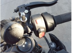 Recambio de piña luces derecha para triumph street triple 765 rs street triple 765 rs referencia OEM IAM T2044828   2