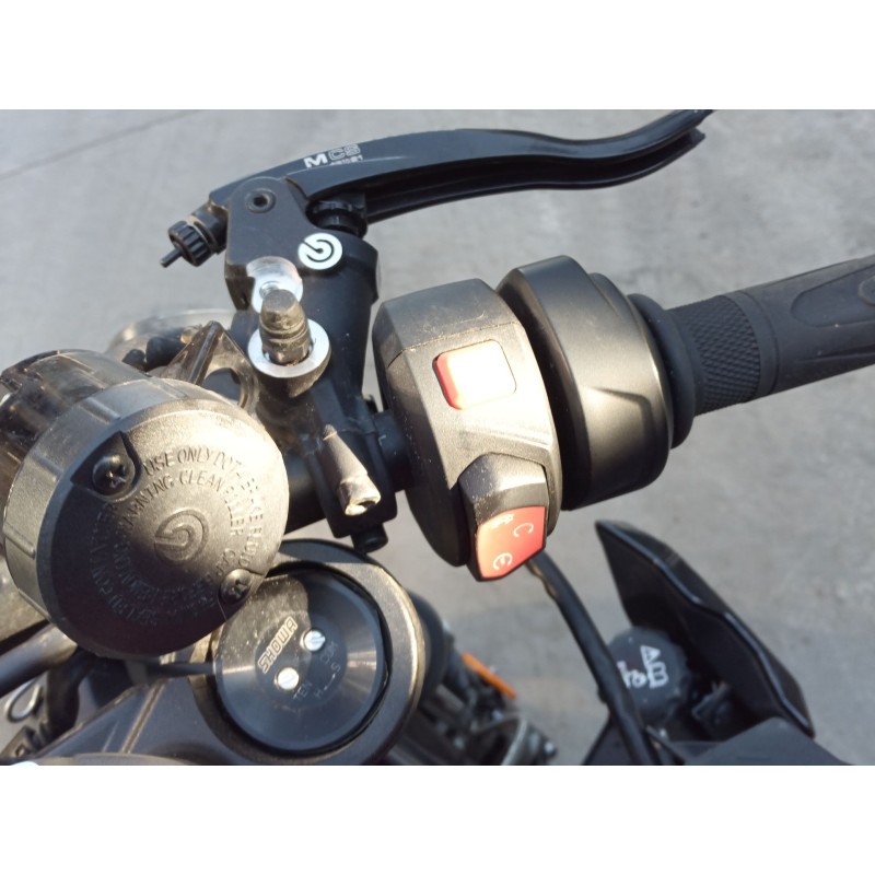 Recambio de piña luces derecha para triumph street triple 765 rs street triple 765 rs referencia OEM IAM   