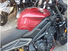 Recambio de deposito combustible para triumph street triple 765 rs street triple 765 rs referencia OEM IAM T2407560 T2407560  2