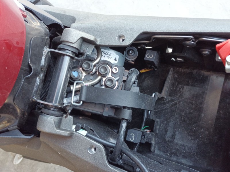 Recambio de abs para triumph street triple 765 rs street triple 765 rs referencia OEM IAM   