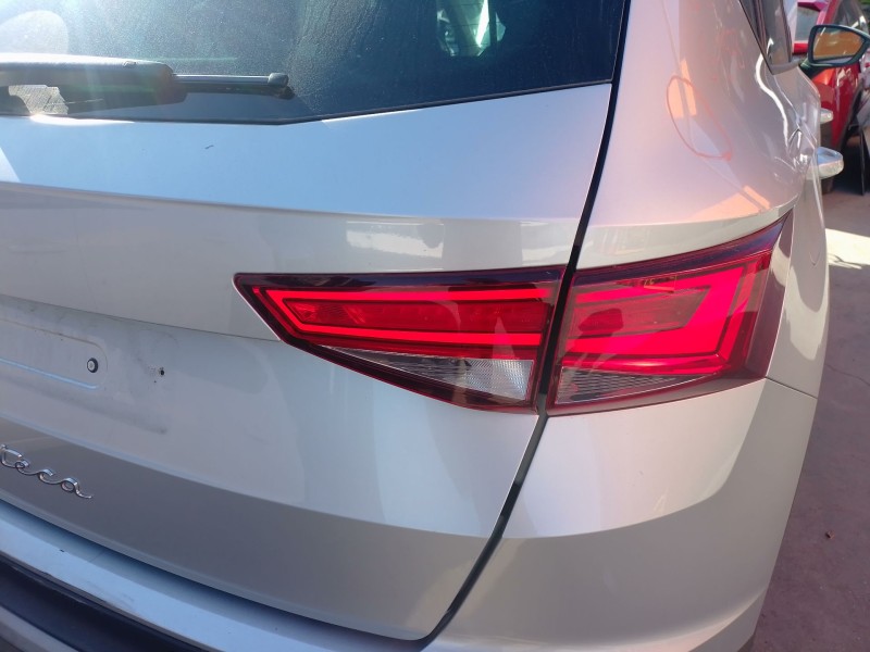 Recambio de piloto trasero derecho interior para seat ateca (kh7, khp) 1.5 tsi referencia OEM IAM   