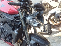 Recambio de faro delantero para triumph street triple 765 rs street triple 765 rs referencia OEM IAM T2701141   2