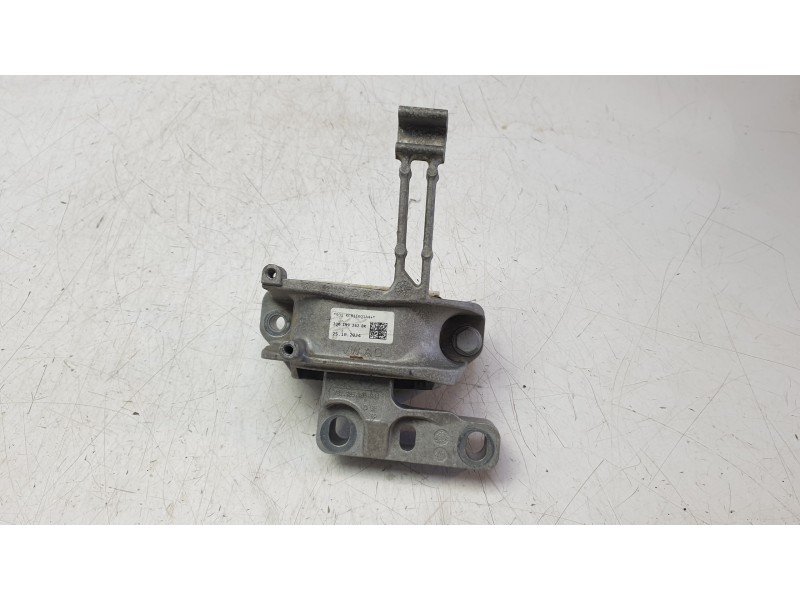 Recambio de soporte motor para volkswagen taigo taigo referencia OEM IAM 2Q0199262BK  