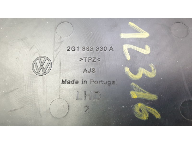 Recambio de moldura para volkswagen taigo taigo referencia OEM IAM 2G1863330A  