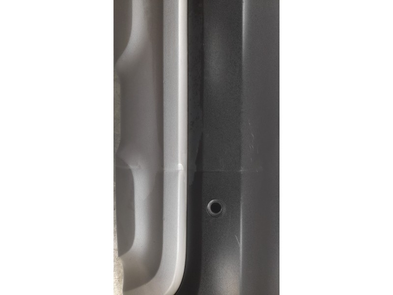 Recambio de paragolpes trasero para renault captur limited referencia OEM IAM 850B27561R 107199713 RN7021051