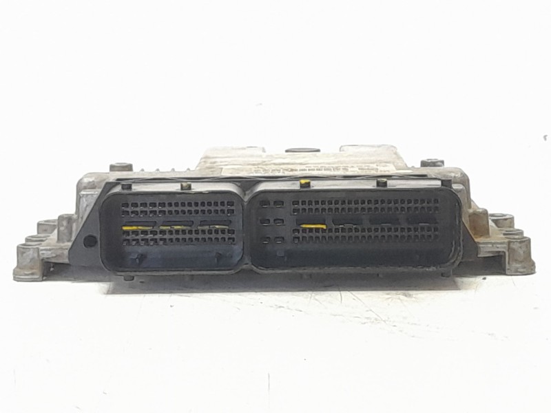 Recambio de centralita motor uce para maserati levante suv (m161) 3.0 d q4 referencia OEM IAM 670038150 670038150B 0281033323