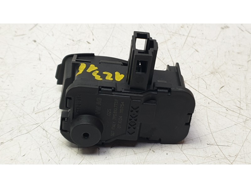 Recambio de tapa exterior combustible para volkswagen taigo taigo referencia OEM IAM 7P0810773F  EZCVW264