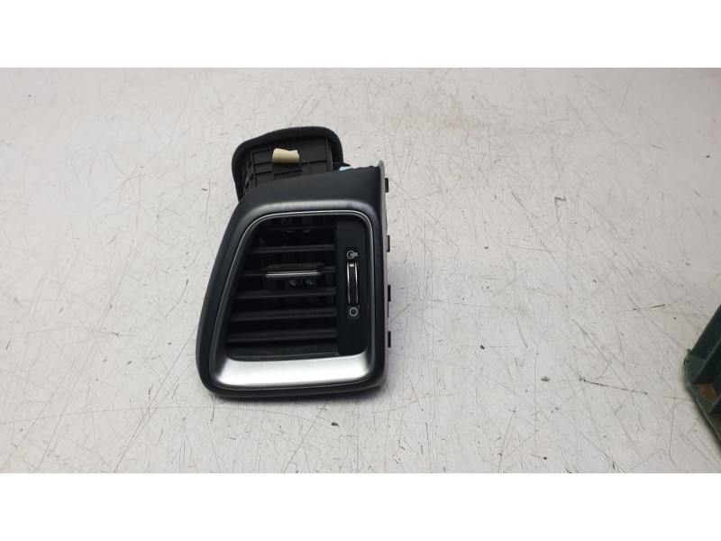 Recambio de rejilla aireadora para kia xceed (cd) 1.0 t-gdi referencia OEM IAM 97410J7AA0  