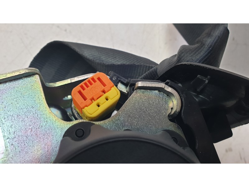 Recambio de cinturon seguridad trasero central para volvo s60 iii (224) t5 referencia OEM IAM 640805900  